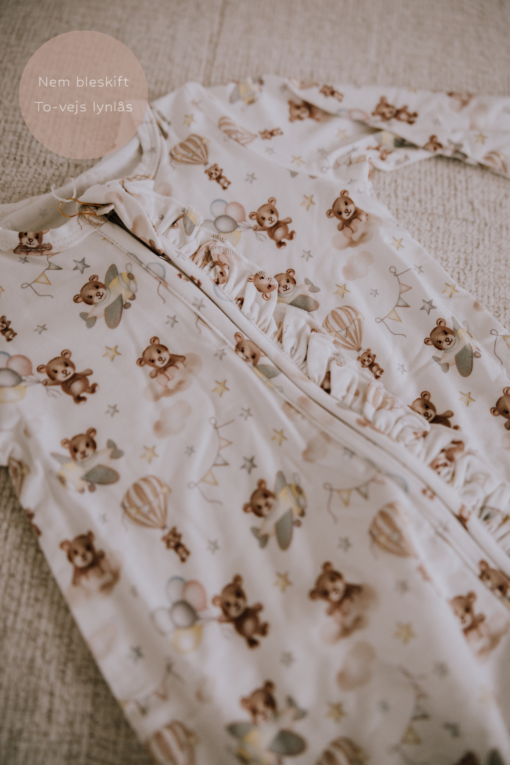 flæse onesie med lynlås i bears and balloon print
